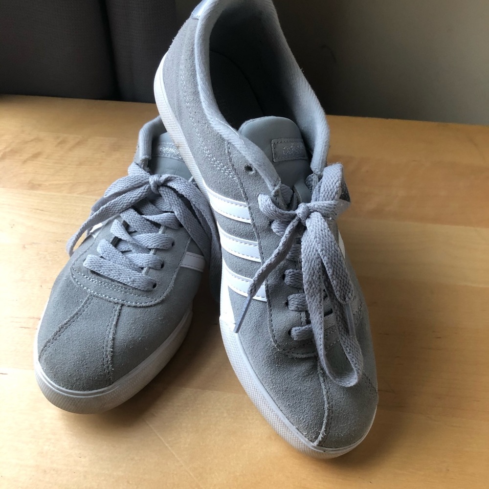 Adidas - Picture 2 of 3
